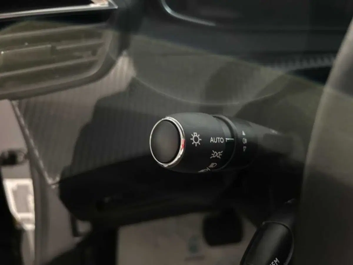 Peugeot 2008 nuova a Sondrio (19)