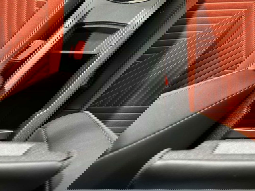 Lancia Ypsilon nuova a Sondrio (17)