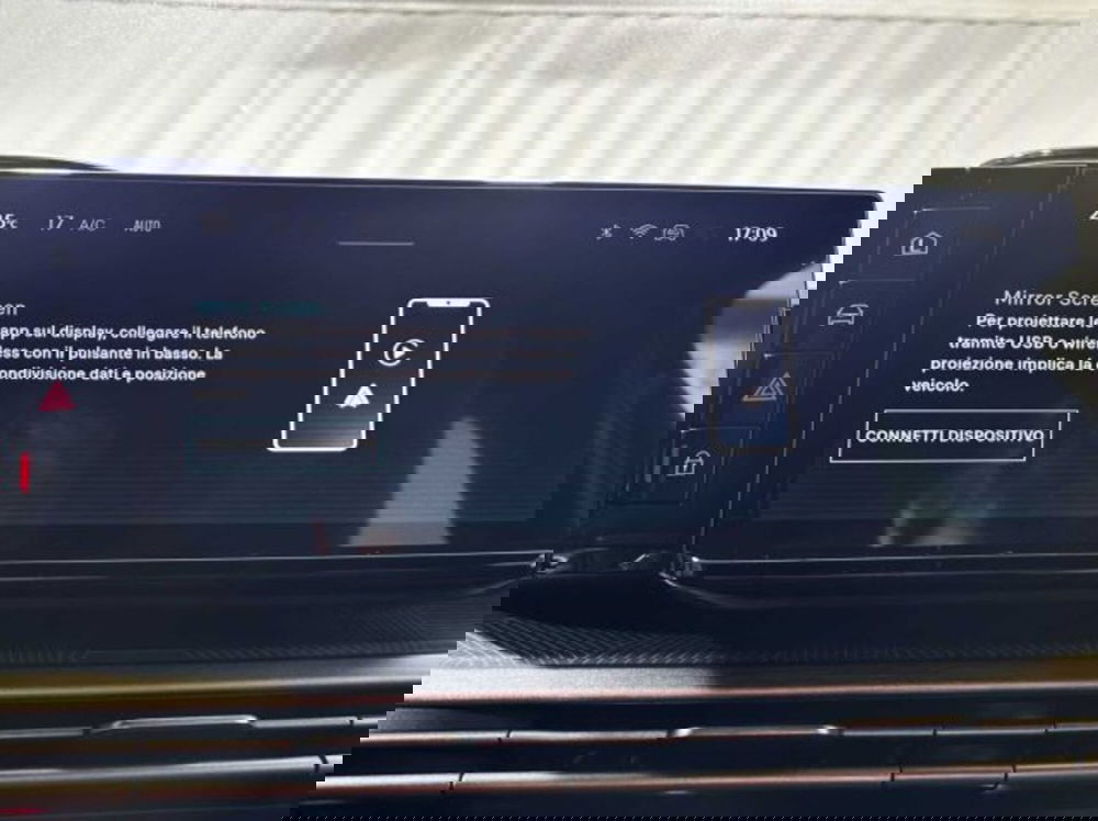 Lancia Ypsilon nuova a Sondrio (18)