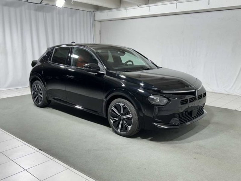 Lancia Ypsilon nuova a Sondrio (4)