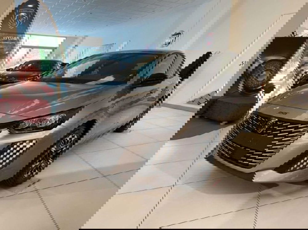 Peugeot 208 nuova a Sondrio