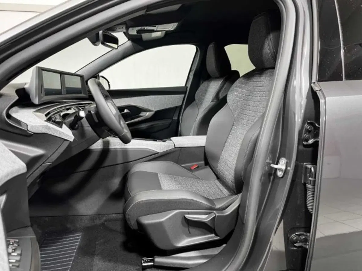 Peugeot 3008 nuova a Sondrio (9)