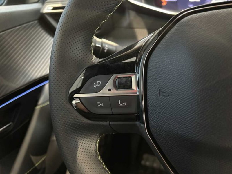 Peugeot 208 nuova a Sondrio (20)