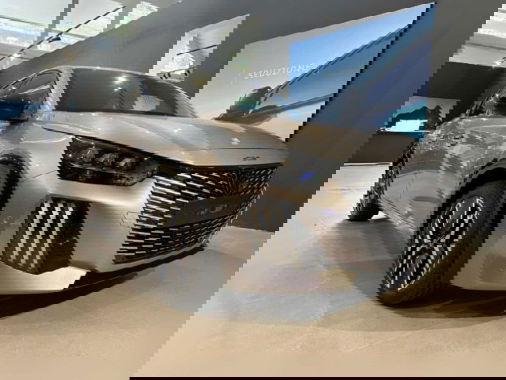 Peugeot 208 nuova a Sondrio (3)