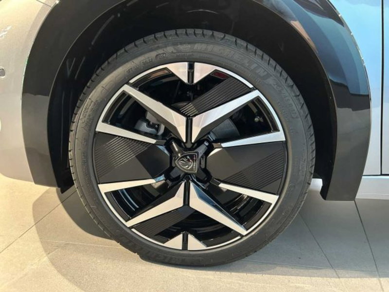 Peugeot 208 nuova a Sondrio (8)