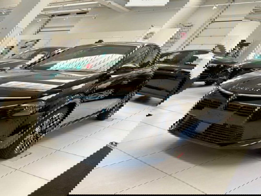 Lancia Ypsilon nuova a Sondrio