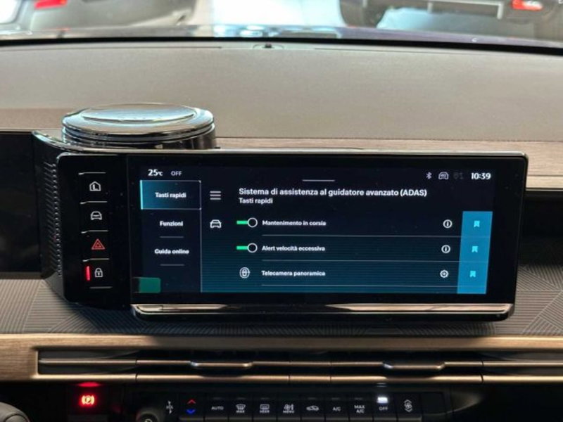 Lancia Ypsilon nuova a Sondrio (8)