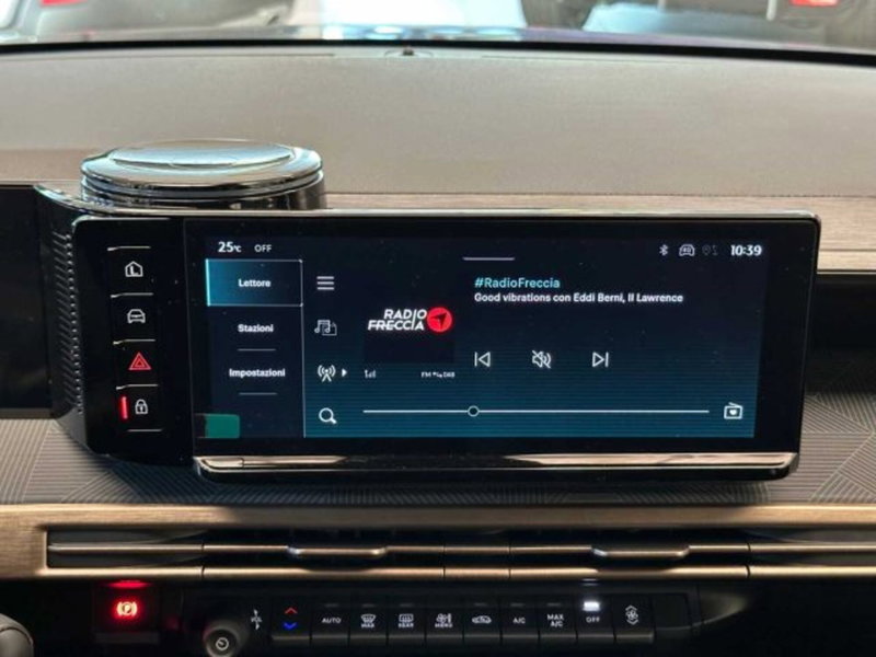 Lancia Ypsilon nuova a Sondrio (9)