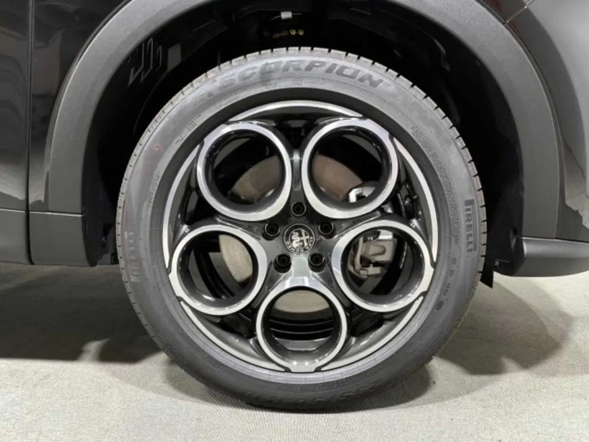 Alfa Romeo Tonale nuova a Sondrio (5)