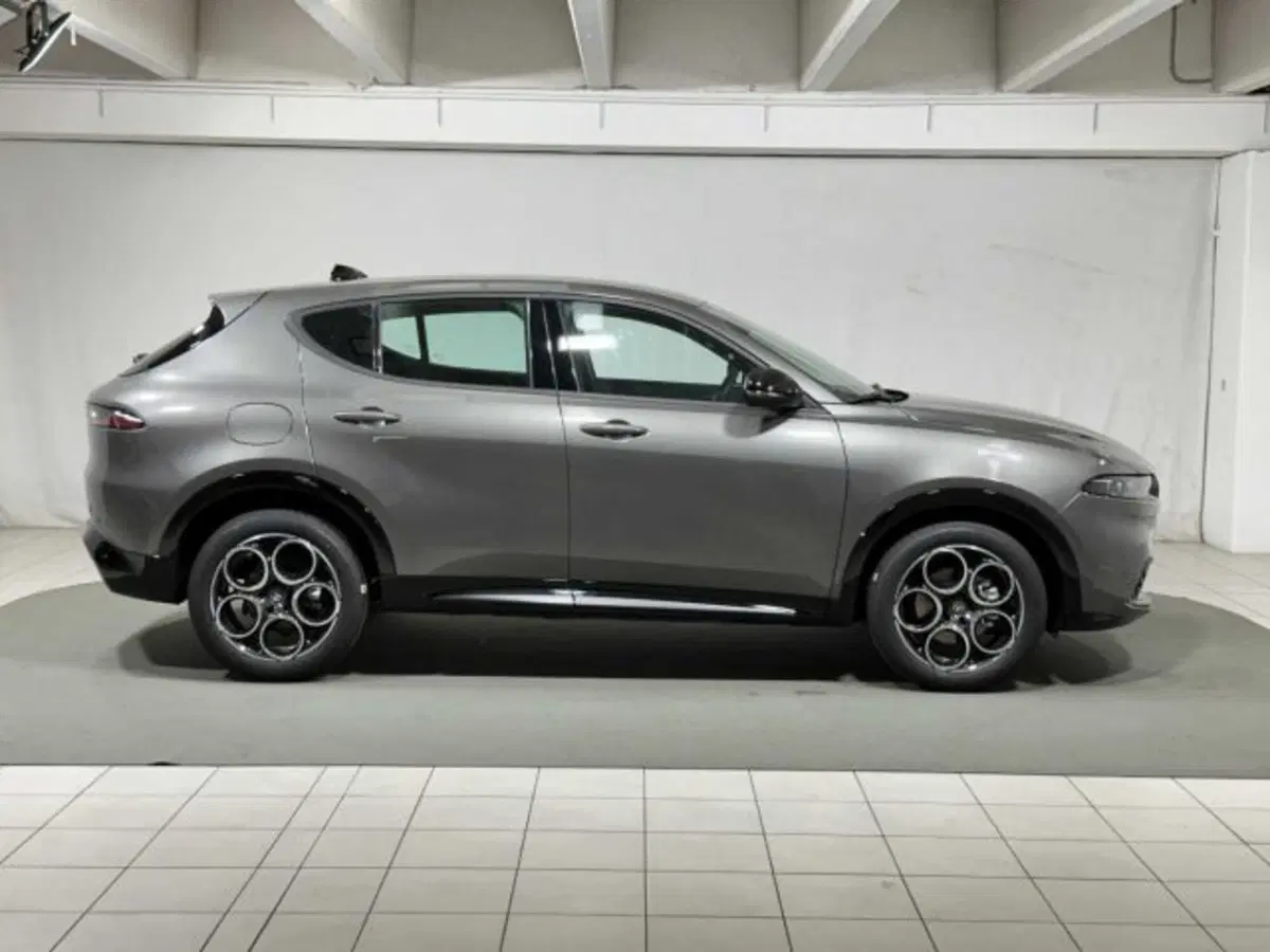 Alfa Romeo Tonale nuova a Sondrio (3)