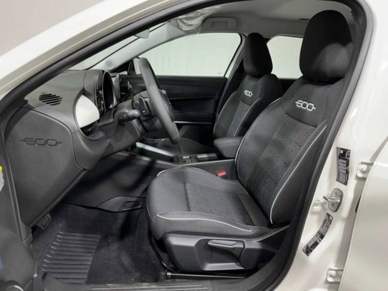Fiat 600 nuova a Sondrio (3)