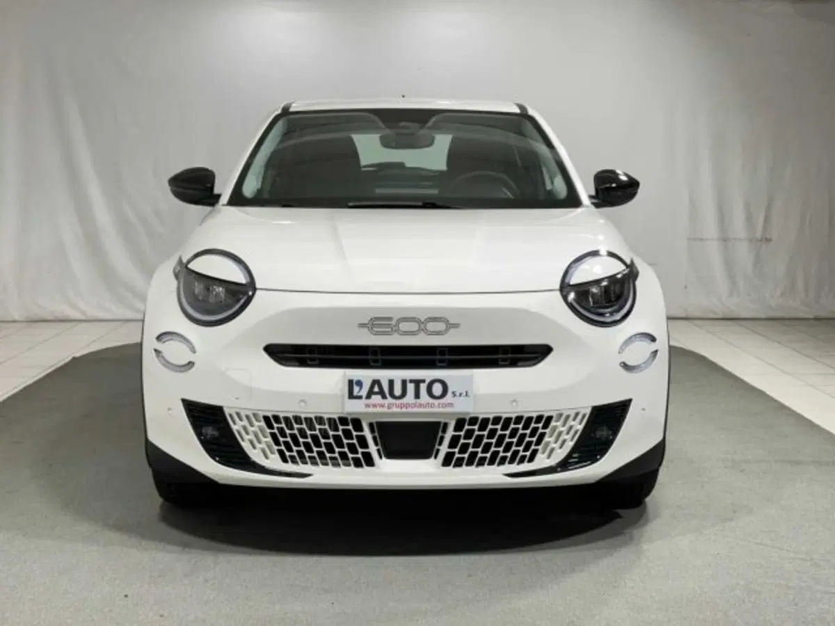 Fiat 600 nuova a Sondrio