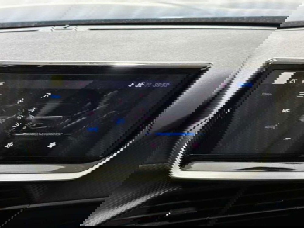 Peugeot 2008 nuova a Sondrio (20)