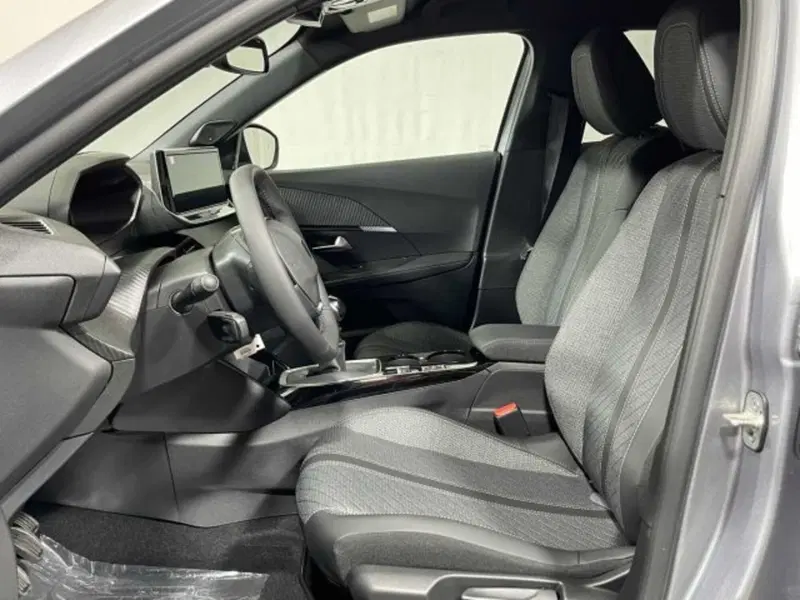 Peugeot 2008 nuova a Sondrio (10)