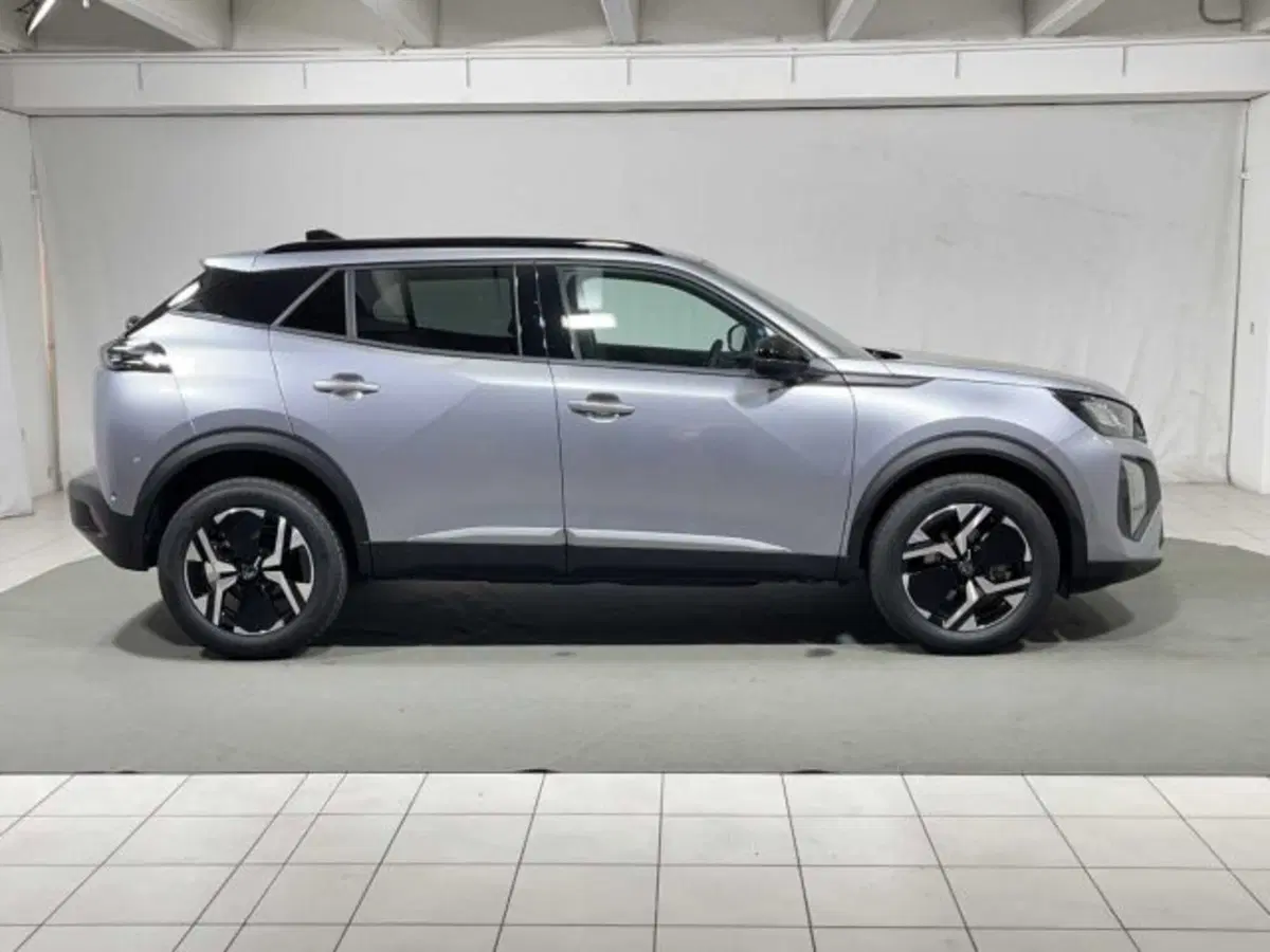 Peugeot 2008 nuova a Sondrio (6)