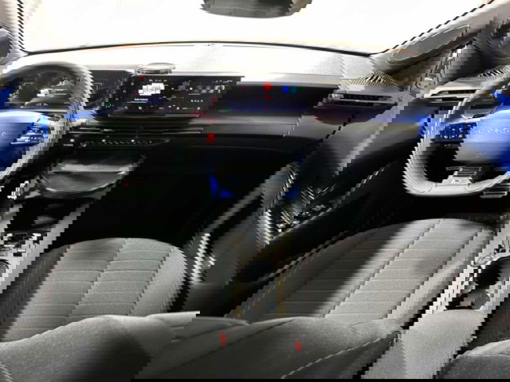 Lancia Ypsilon nuova a Sondrio (12)