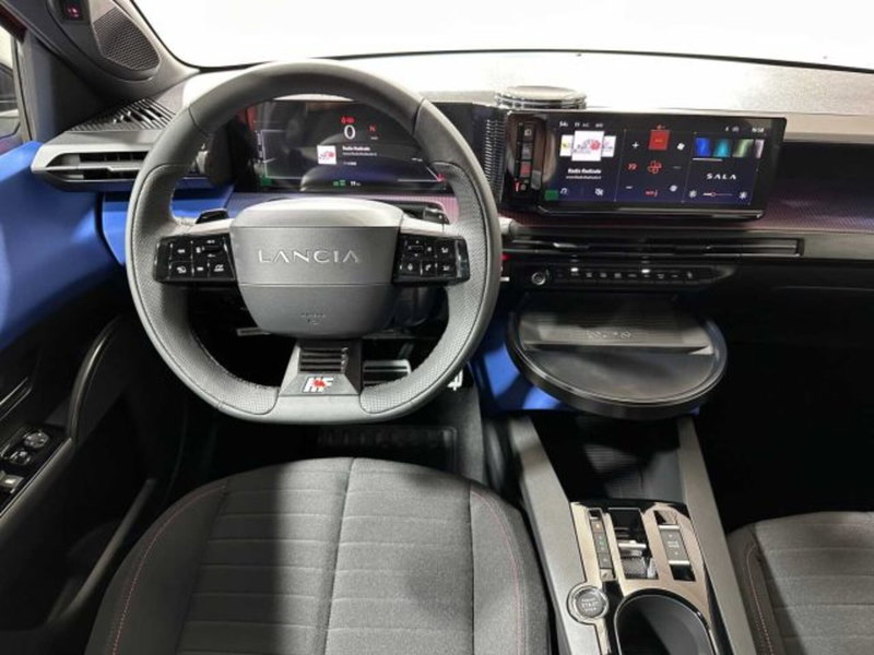 Lancia Ypsilon nuova a Sondrio (11)