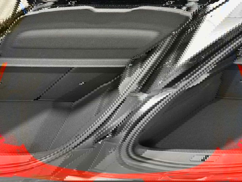 Lancia Ypsilon nuova a Sondrio (15)