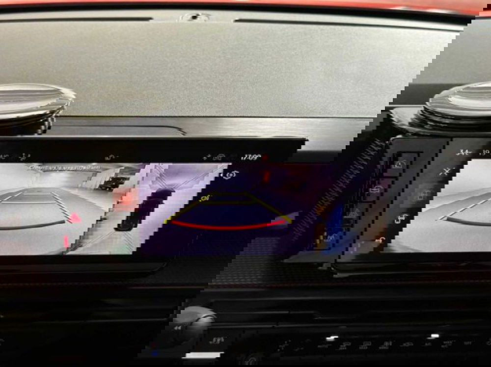 Lancia Ypsilon nuova a Sondrio (17)