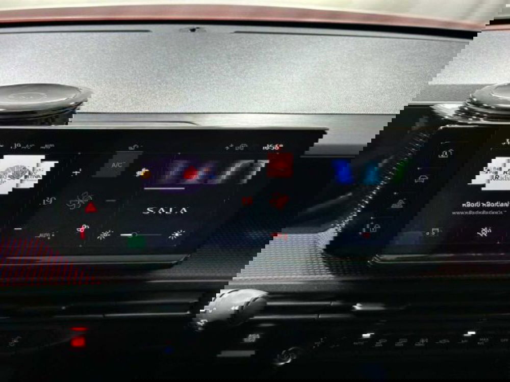 Lancia Ypsilon nuova a Sondrio (18)