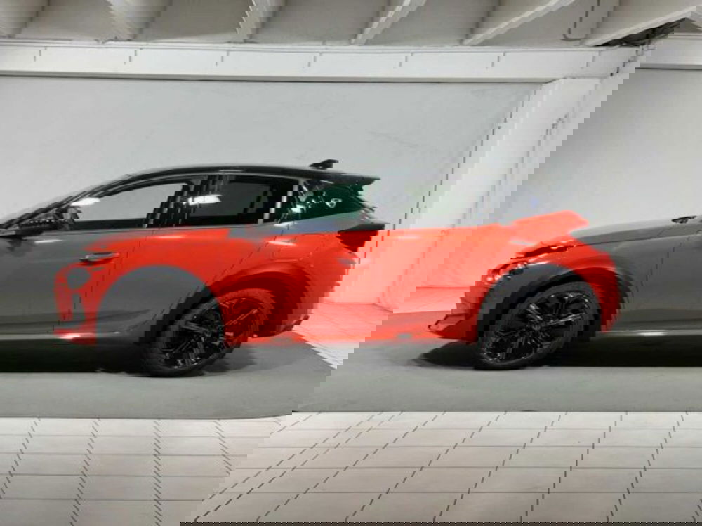 Lancia Ypsilon nuova a Sondrio (2)