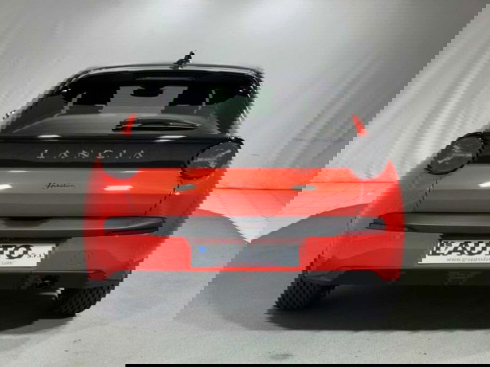 Lancia Ypsilon nuova a Sondrio (4)