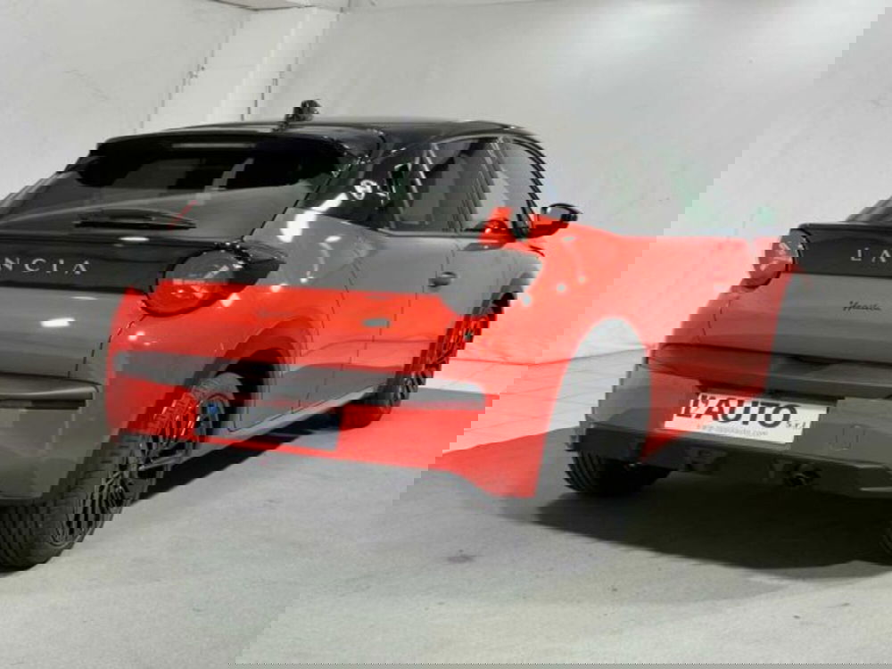 Lancia Ypsilon nuova a Sondrio (5)