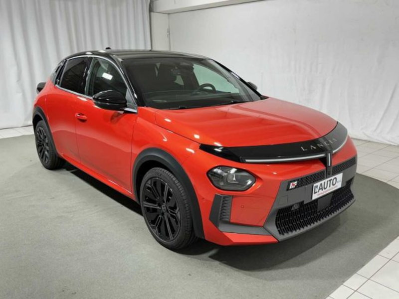 Lancia Ypsilon nuova a Sondrio (6)