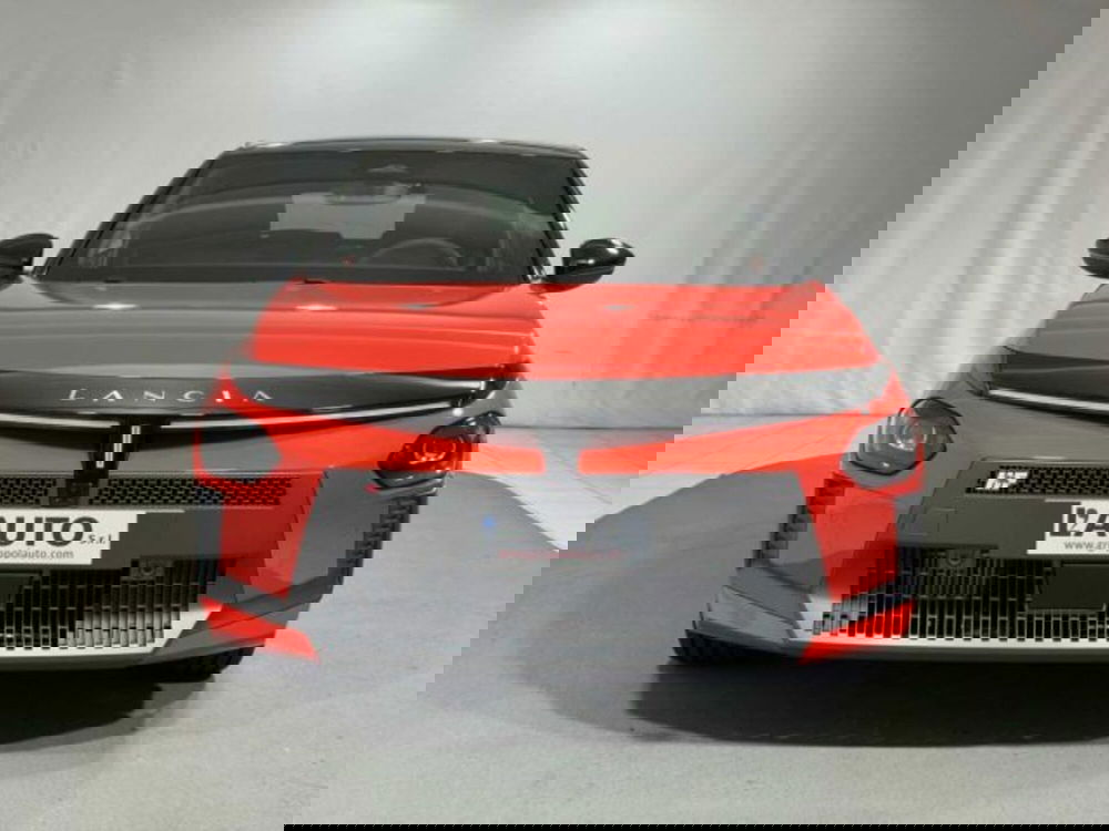 Lancia Ypsilon nuova a Sondrio (8)