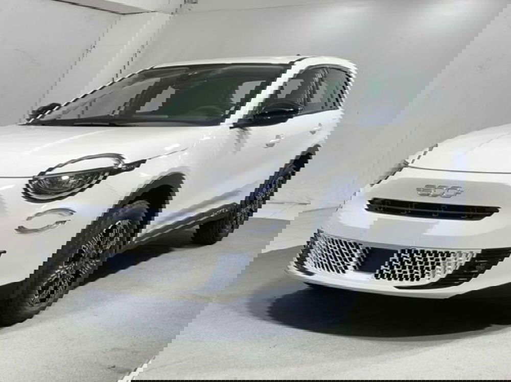 Fiat 600 nuova a Sondrio