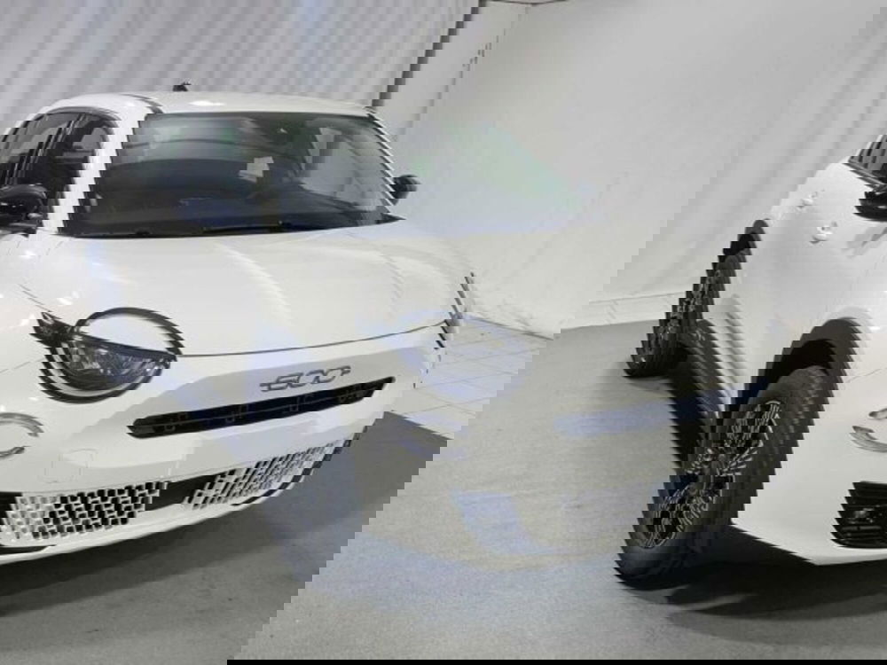 Fiat 600 nuova a Sondrio (7)