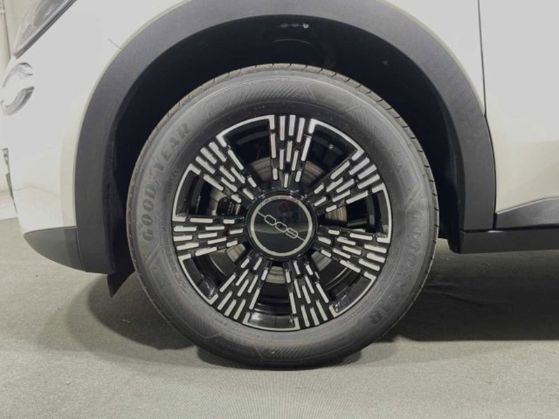 Fiat 600 nuova a Sondrio (6)