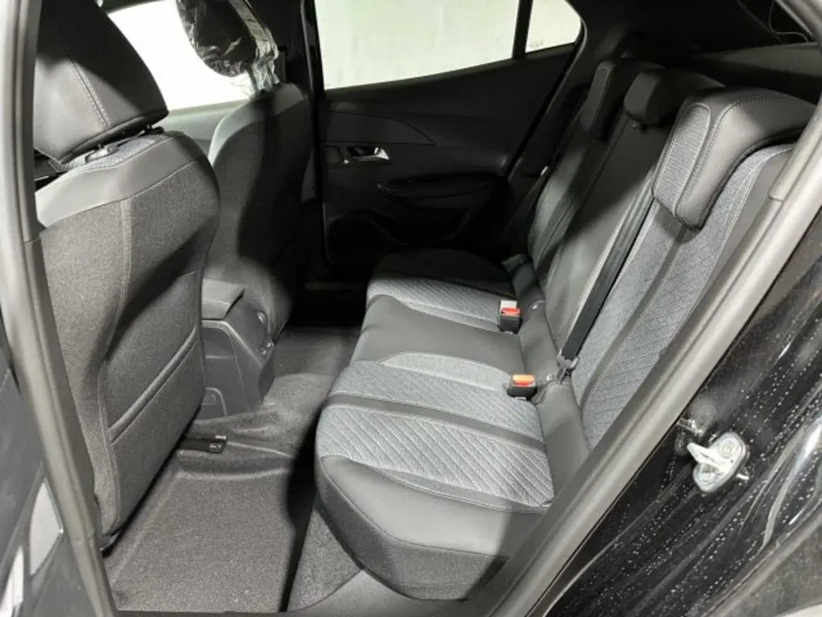 Peugeot 2008 nuova a Sondrio (11)