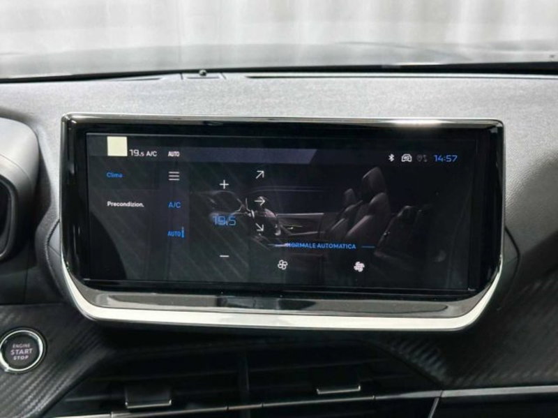Peugeot 2008 nuova a Sondrio (18)