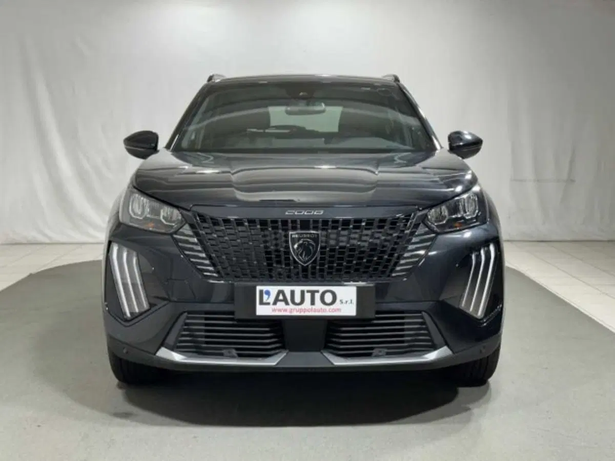 Peugeot 2008 nuova a Sondrio (8)