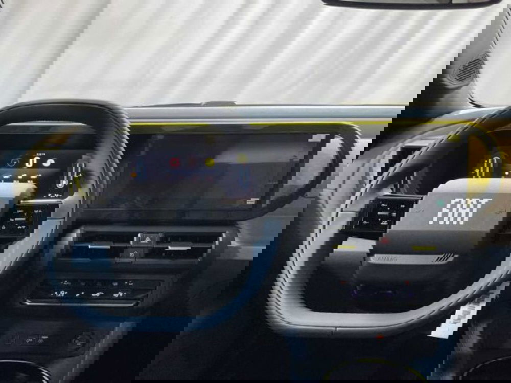 Fiat Grande Panda nuova a Sondrio (13)