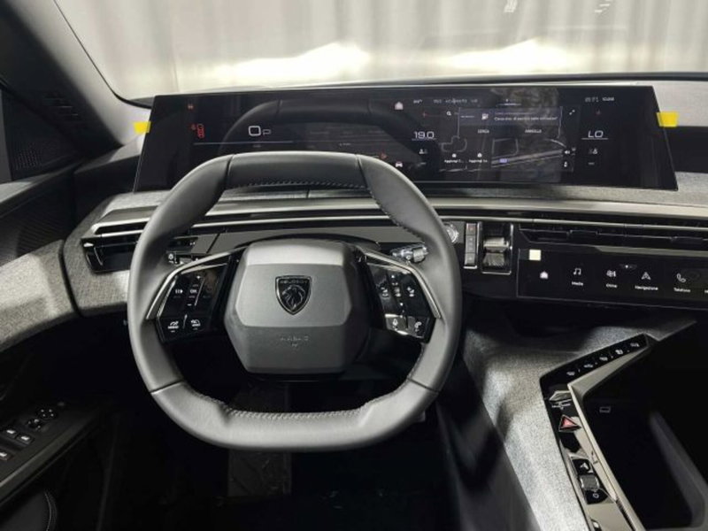 Peugeot 5008 nuova a Sondrio (6)