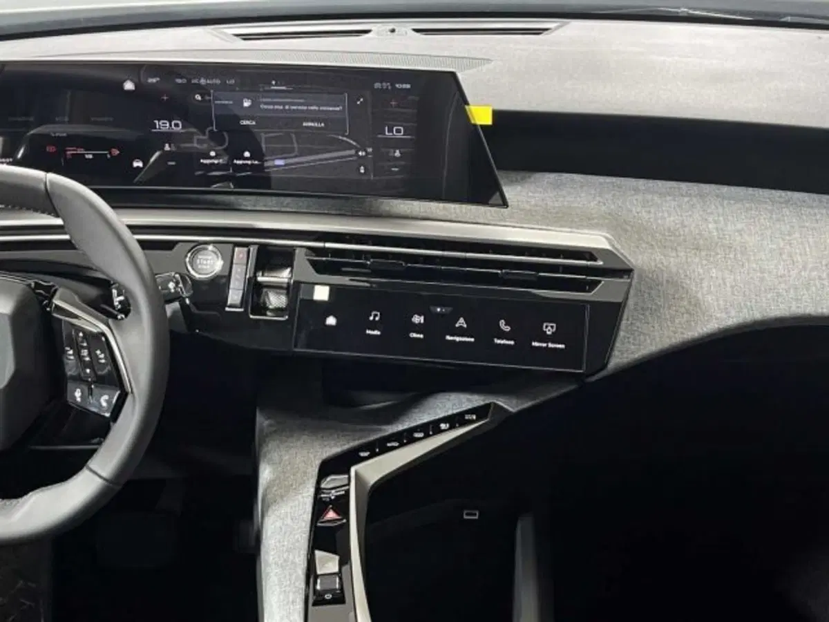 Peugeot 5008 nuova a Sondrio (7)
