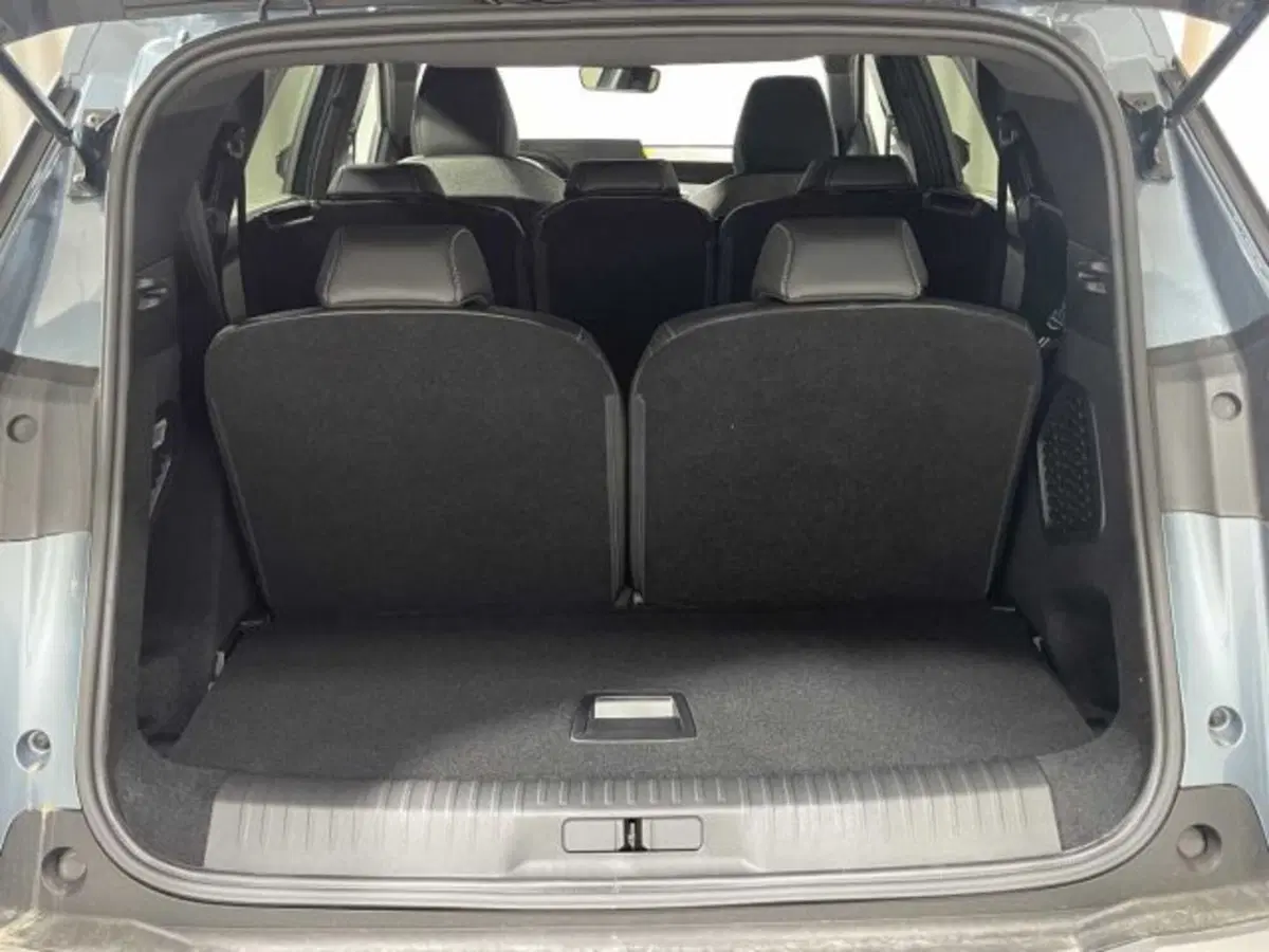 Peugeot 5008 nuova a Sondrio (8)
