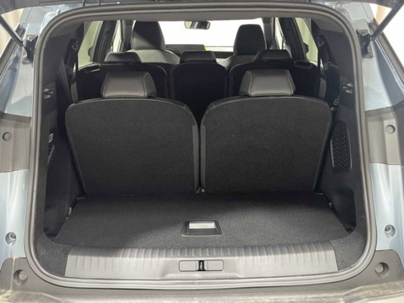 Peugeot 5008 nuova a Sondrio (8)