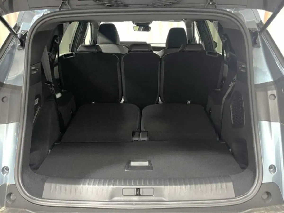 Peugeot 5008 nuova a Sondrio (9)