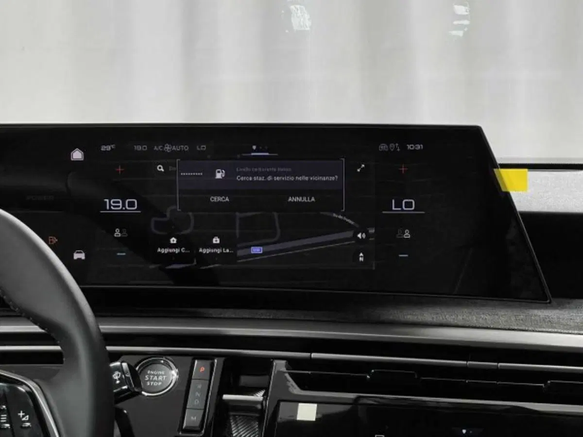 Peugeot 5008 nuova a Sondrio (11)