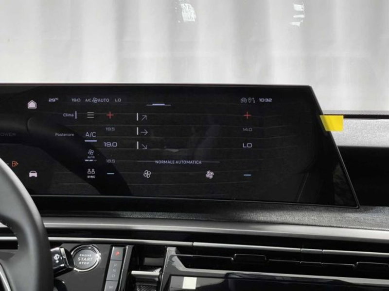 Peugeot 5008 nuova a Sondrio (13)