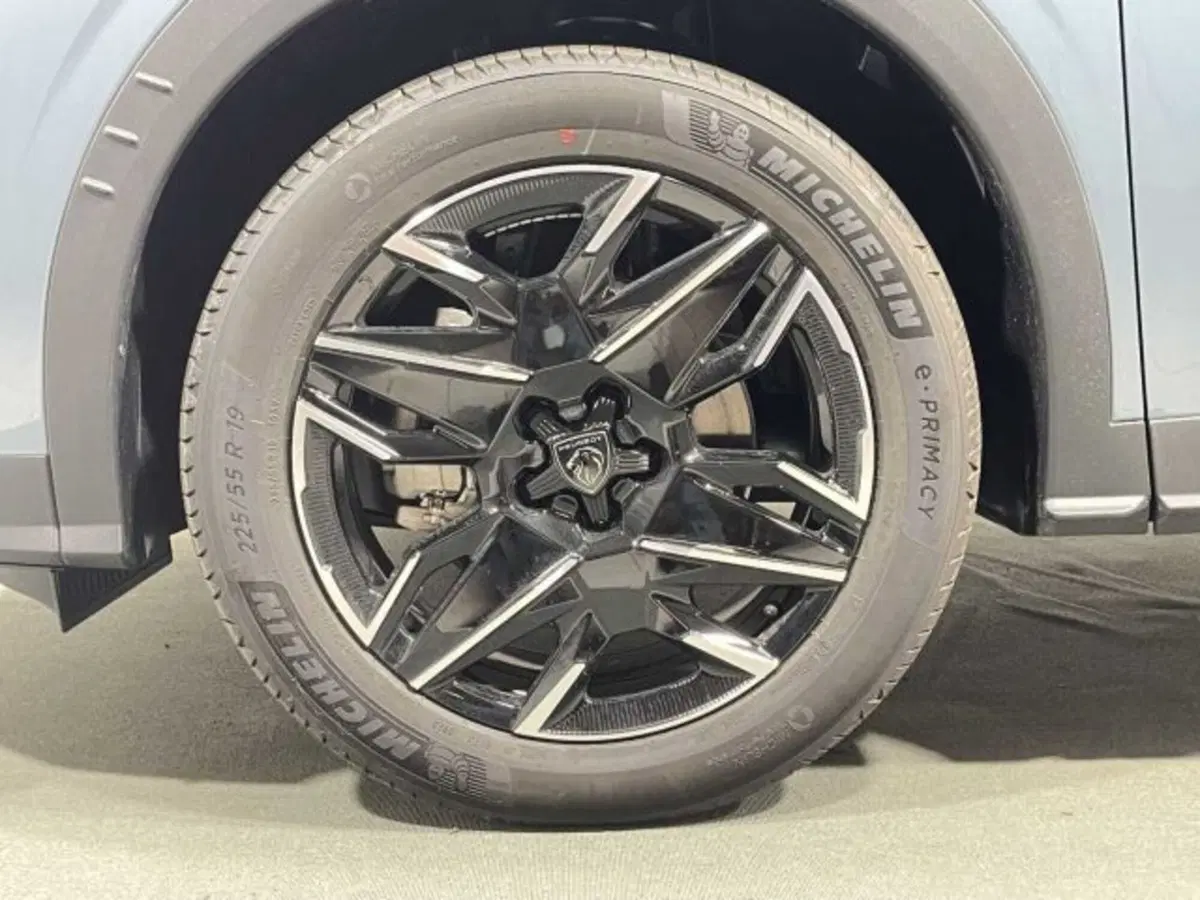 Peugeot 5008 nuova a Sondrio (2)