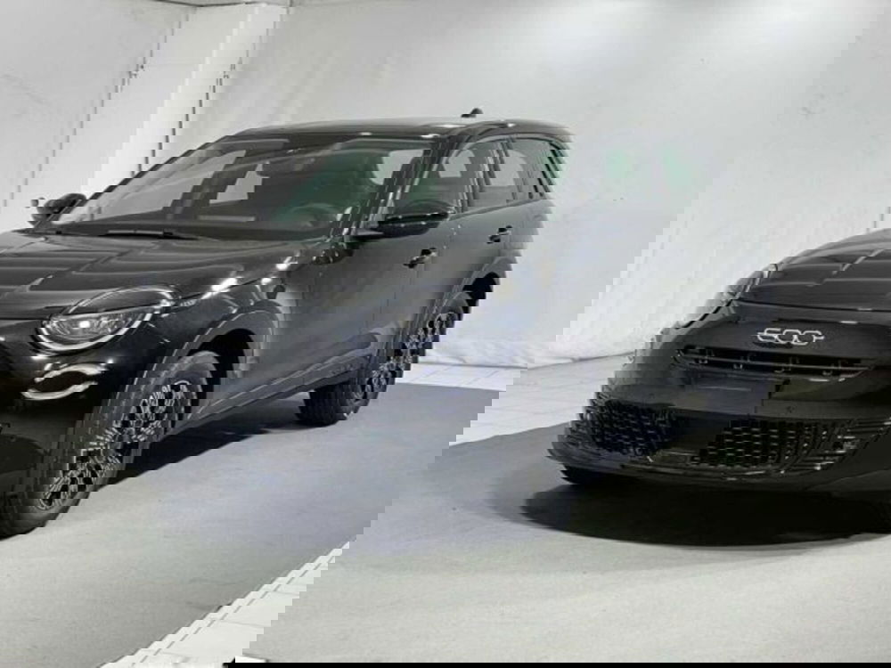 Fiat 600 nuova a Sondrio