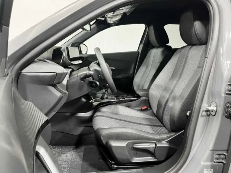Peugeot 2008 nuova a Sondrio (9)