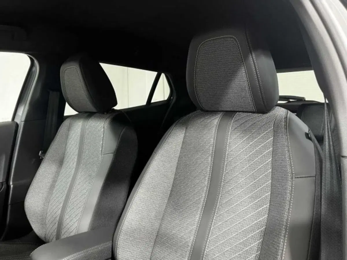 Peugeot 2008 nuova a Sondrio (19)
