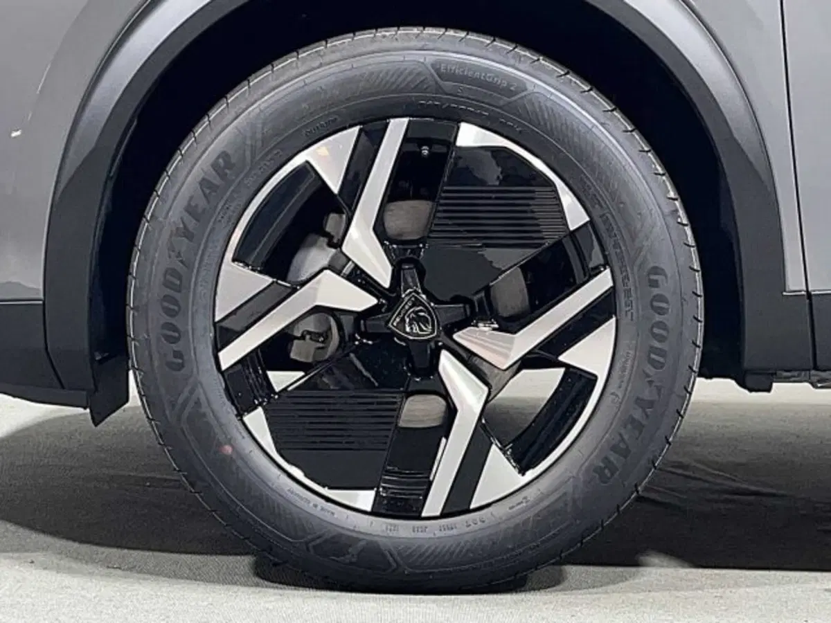 Peugeot 2008 nuova a Sondrio (8)