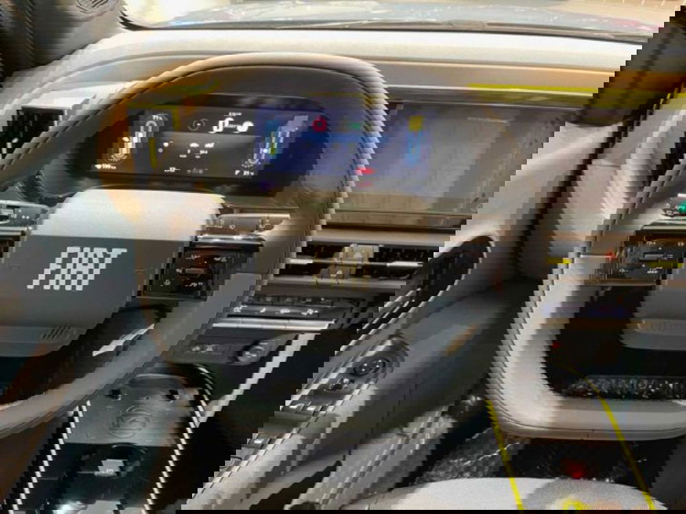 Fiat Grande Panda nuova a Sondrio (12)