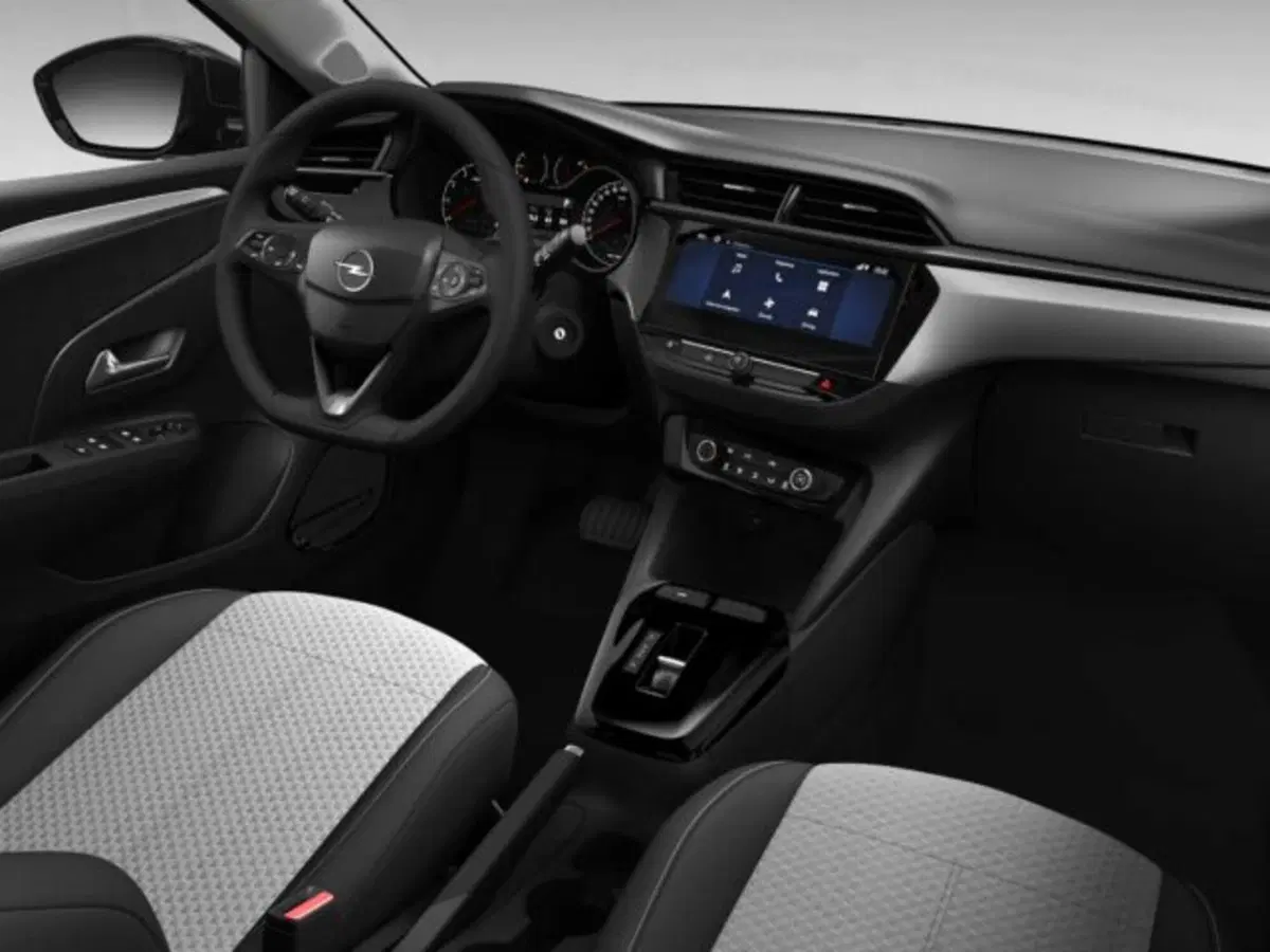 Opel Corsa nuova a Sondrio (3)
